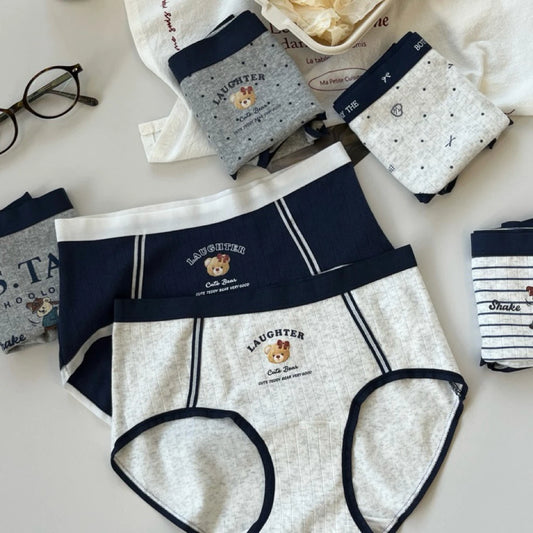 Cozy 學院風小熊棉質包臀彈性中腰內褲
