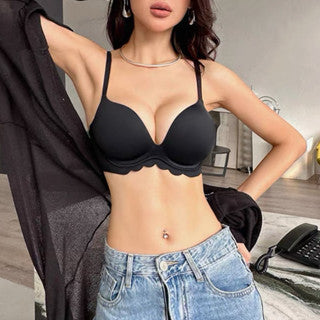 Cozy 漫畫胸無痕集中托高圓潤美胸無鋼圈內衣套裝 小胸集中 女裝上衣