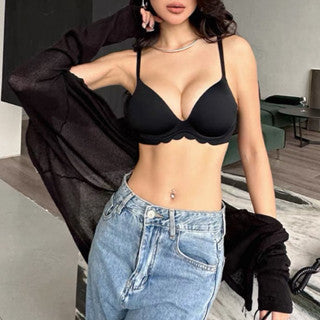 Cozy 漫畫胸無痕集中托高圓潤美胸無鋼圈內衣套裝 小胸集中 女裝上衣