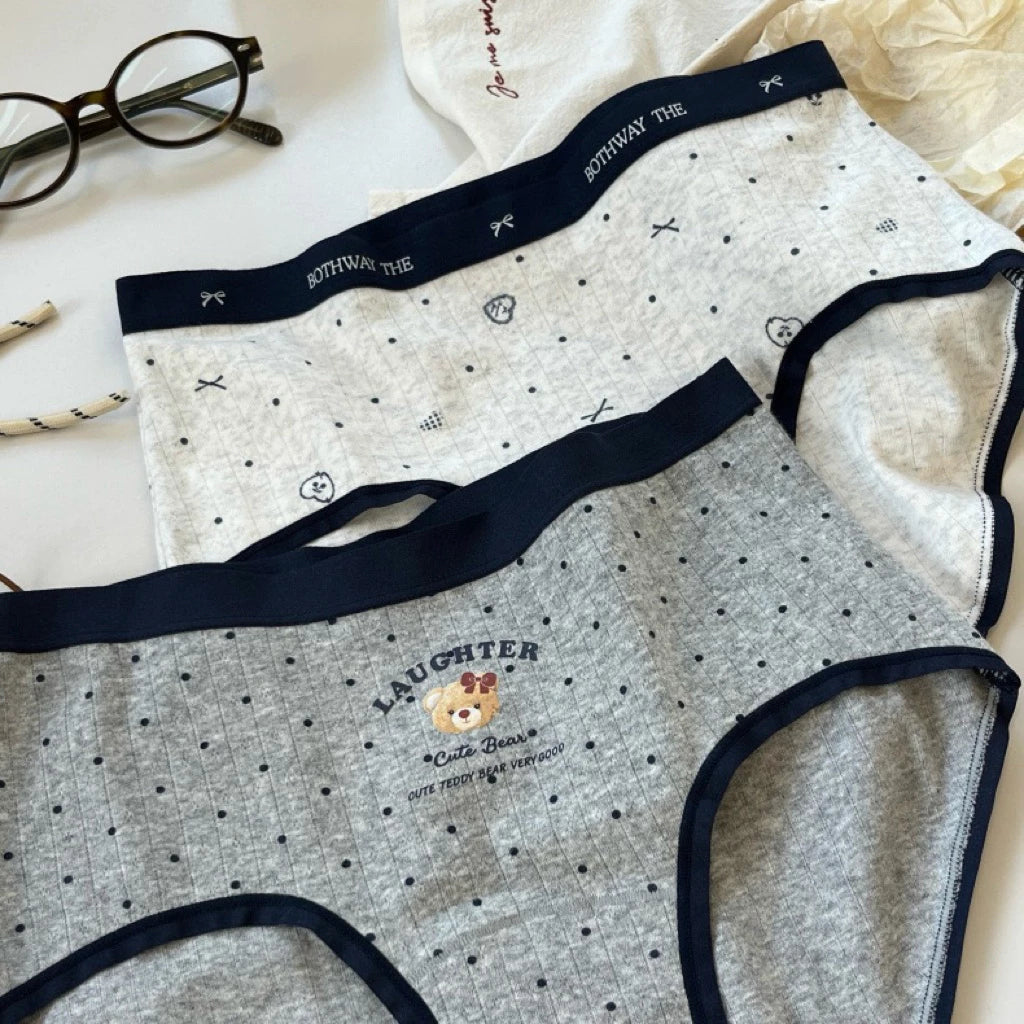 Cozy 學院風小熊棉質包臀彈性中腰內褲