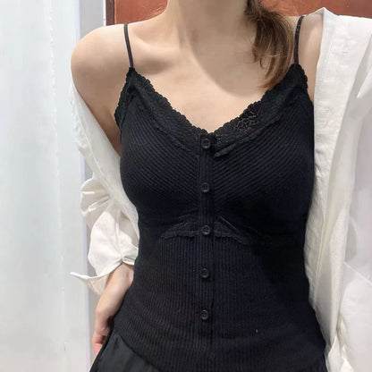 Cozy 太好穿！細肩V領鈕扣拼接蕾絲固定杯中長版背心 女裝上衣