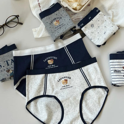Cozy 學院風小熊棉質包臀彈性中腰內褲