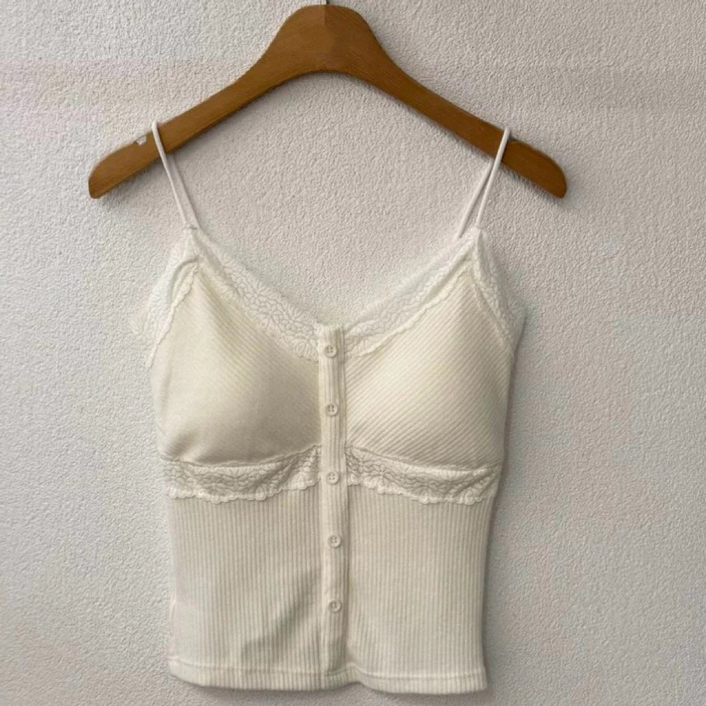 Cozy 太好穿！細肩V領鈕扣拼接蕾絲固定杯中長版背心 女裝上衣