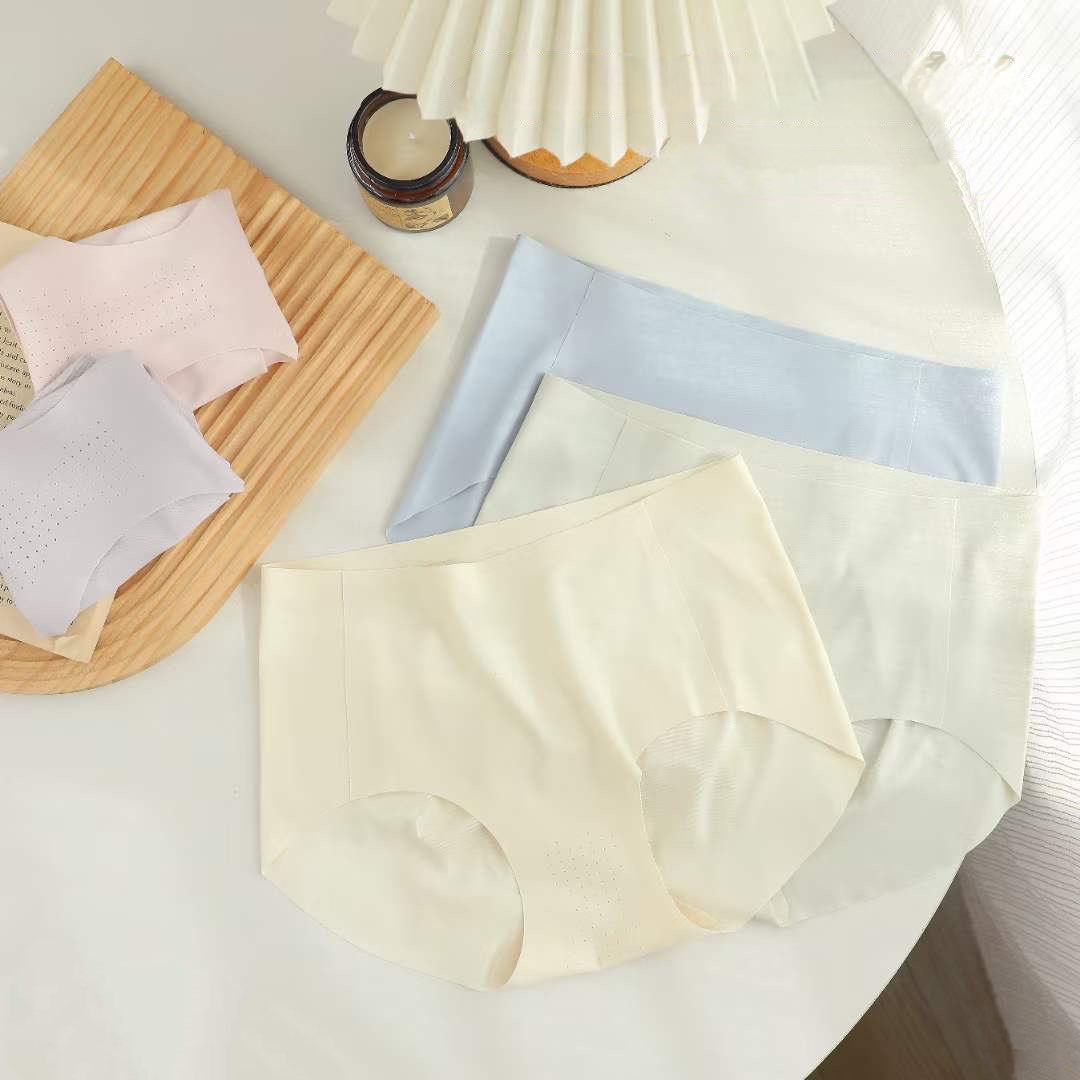 Cozy多色清涼無痕一片式冰絲透氣中腰內褲